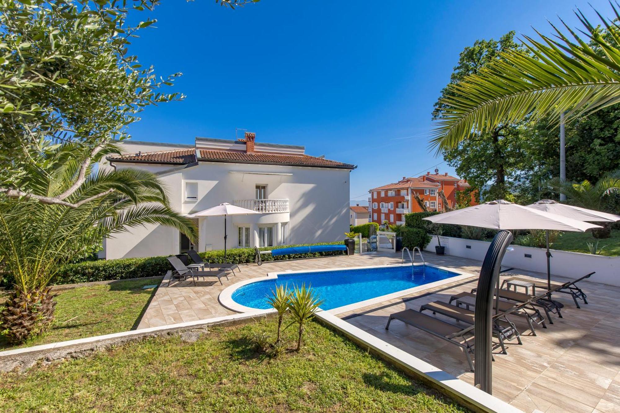 Villa Garden Apartment With Pool オパティヤ エクステリア 写真