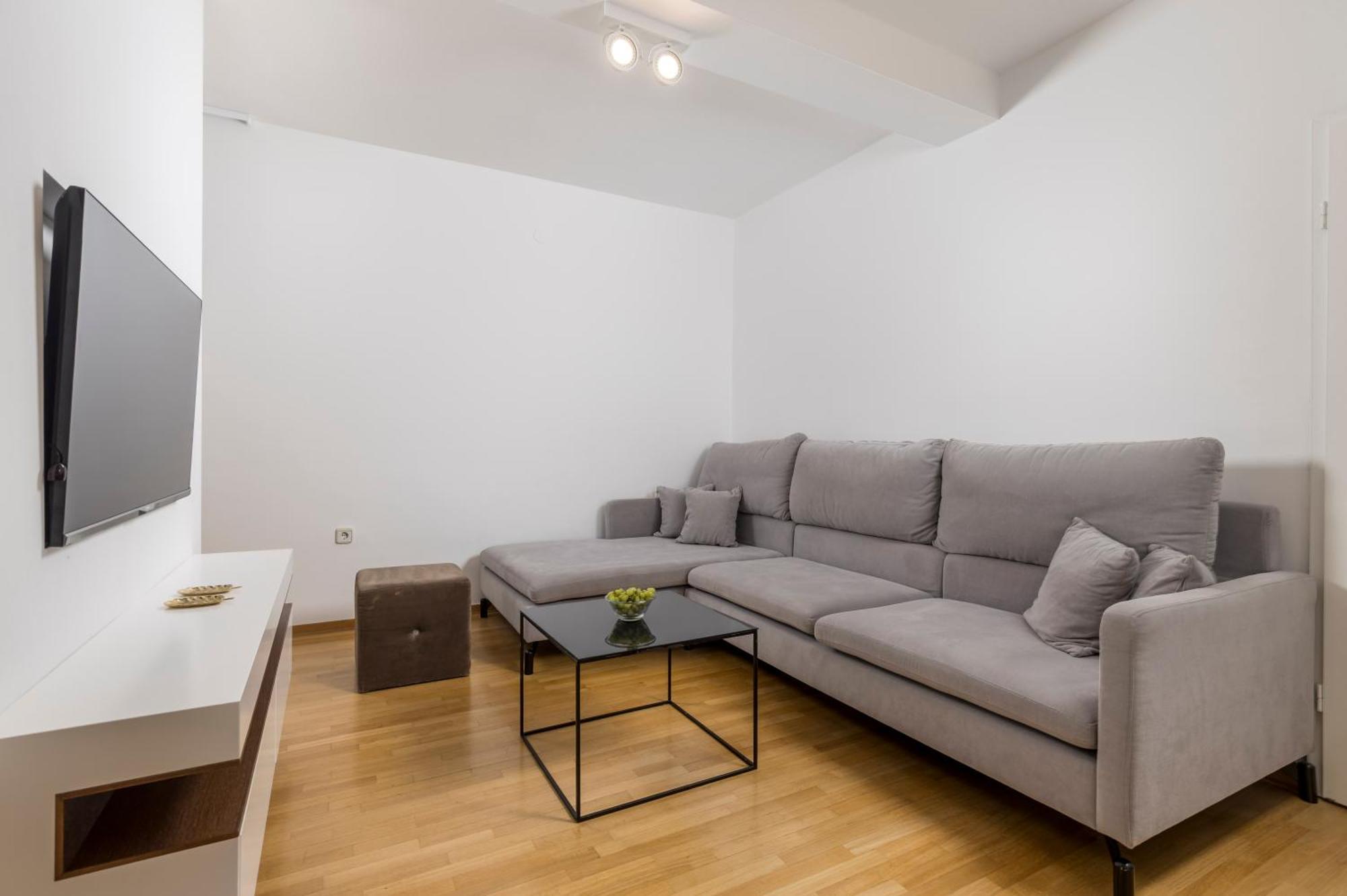 Villa Garden Apartment With Pool オパティヤ エクステリア 写真